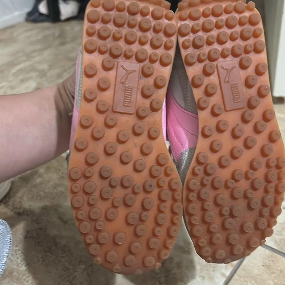 Girls Puma shoes - Picture 4 of 4